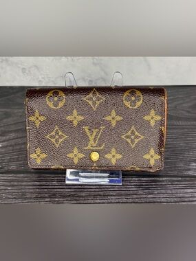 Louis Vuitton Monogram Tresor Wallet | Vintage LV Zippy Coin Wallet | Authentic